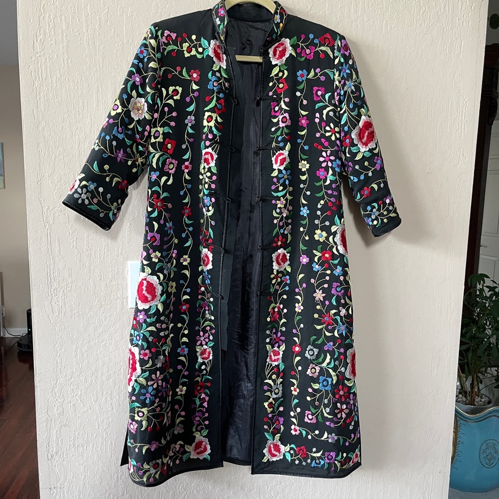 Vintage Silk Hand Embroidery coat Size M